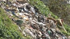 مكرهة صحية وبيئية تتوسط مساكن خربة سلامة (فيديو)