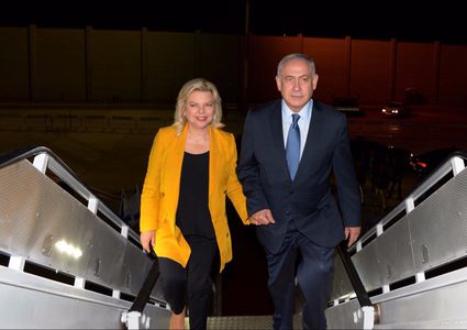 نتنياهو يزعُم أن الإتهامات الموجهة لمستشاره نير حيفتس بشأن "سارة ويائير" لا أساس لها من الصحة