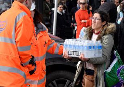 انقطاع المياه عن آلاف المنازل فى بريطانيا والحكومة تدفع بمساعدات