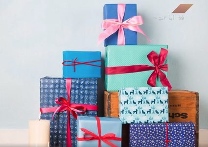 هل شاهدت أغرب الهدايا من قبل؟ (فيديو)