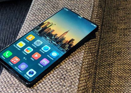 مفهوم جديد للهاوتف الذكية تقدمه فيفو أبيكس!