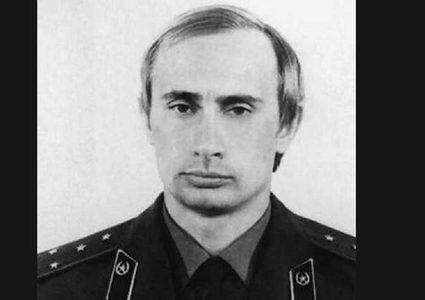 بوتين يكشف عن نشاطه أيام عمله في الاستخبارات