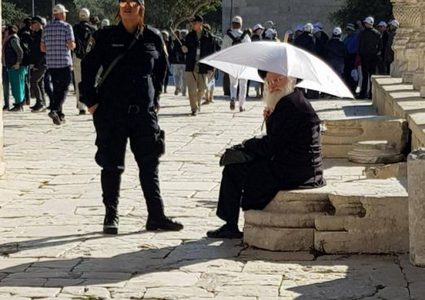 اغلاق باب المغاربة إثر اقتحام عشرات المستوطنين للأقصى