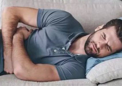 اسباب القولون العصبي منها الاكتئاب والجينات