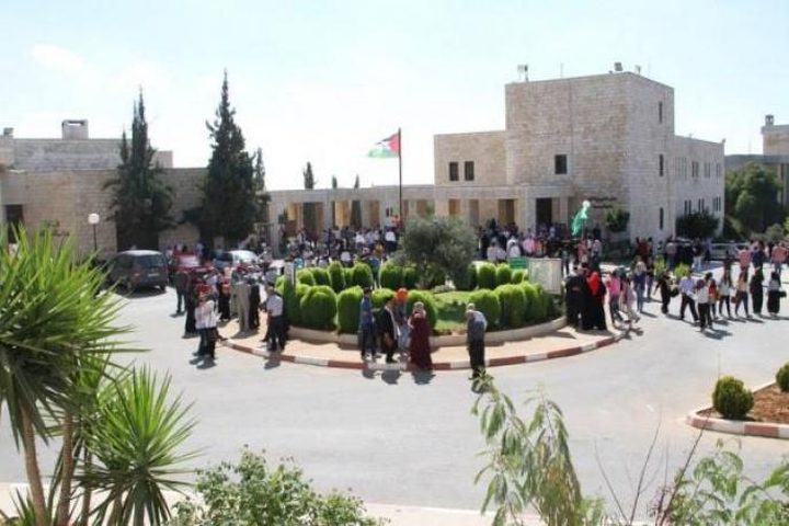 التربية تستنكر اقتحام وحدة مستعربين لجامعة بيرزيت