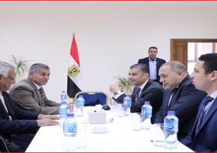 الجبهة الديمقراطية تلتقي الوفد الأمني المصري في غزة