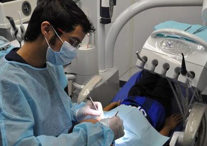 الصحة تغلق عيادة طبيب أسنان