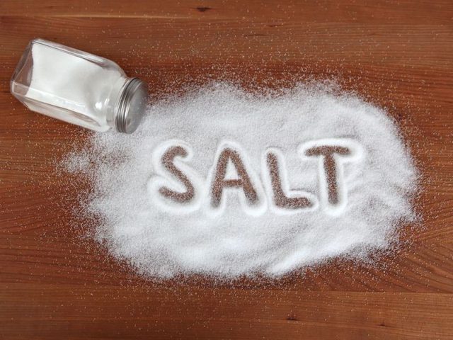 تناول الملح وأضراره يضر الدماغ