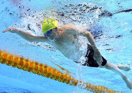 أسترالي يحطم رقم قياسي في السباحة بعمر 99!