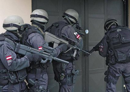 النمسا:إصابة 4 بجروح خطرة في هجومَيْن بسكين