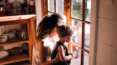 طرقٌ لتطوير مهارات طفلكِ بشكل مثالي