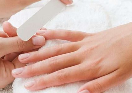 تخلّصي من اصفرار الأظافر بهذه الطرق الطبيعية!