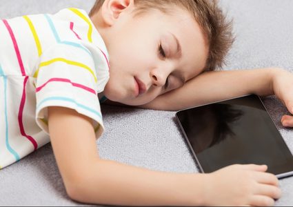 أبعدوا أطفالكم عن هواتفكم لهذا السبب!