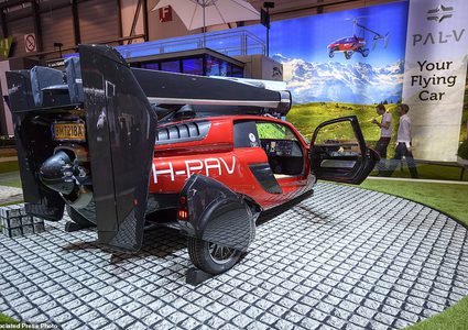 طرح أول سيارة طائرة فى العالم للحجز خلال 2019