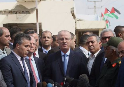 الحكومة تدين نصب المستوطنين خياما في ساحة الحرم الإبراهيمي