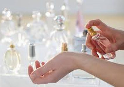 خطوات لرائحة عطر تدوم