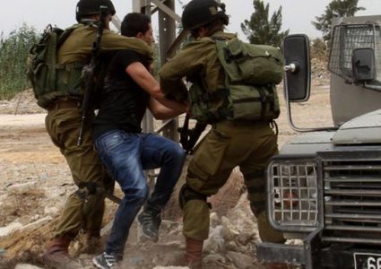 قوات الاحتلال تنكل بأهالي بلدة عزون