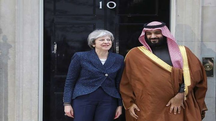 هدية غير متوقعة من ماي لمحمد بن سلمان