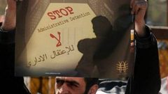 الأسرى الاداريون يهددون بالتصعيد