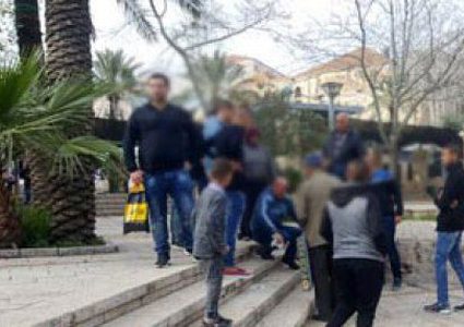 اصابة خطيرة لمواطن اعتدى عليه مجهول بعد خروجه من المسجد