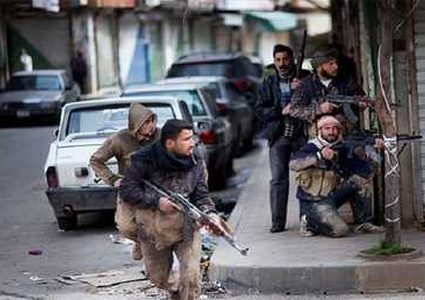 هدوء حذر في مخيم اليرموك وداعش يهدد المعارضة