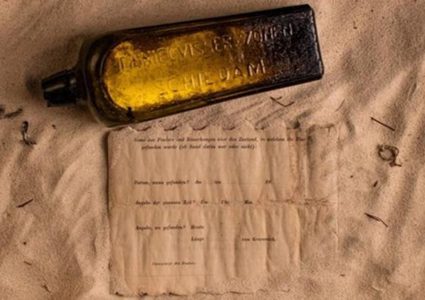 العثور على أقدم رسالة في زجاجة