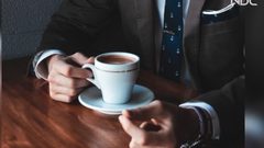 عادات شرب القهوة المختلفة عند القبائل العربية (فيديو)