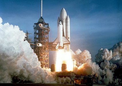 مكوك سياحي روسي إلى المدار الأرضي بحلول 2025