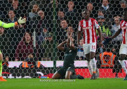 سحر سيلفا يمضي بمانشستر سيتي نحو اللقب