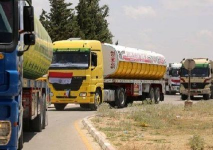 إدخال 24 شاحنة محملة بالوقود عبر معبر رفح