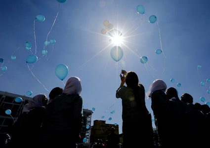 لاستقطاب خمسمائة مليون دولار.. أطفال فلسطين يطلقون البالونات