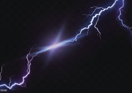 برق يضرب كنيسة ويودي بحياة 16 شخصاً