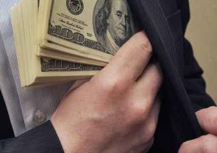 المال يشتري السعادة... إذا أنفقته بـ3طرق