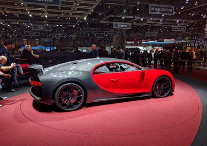 تعديل سيارة " بوغاتي شيرون" الشهيرة!