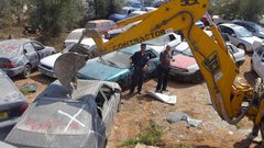 الشرطة والاجهزة الامنية يتلفان 121مركبة غير قانونية في بلدة نحالين