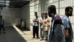 أسرى سجن النقب يستنكرون محاولة اغتيال رئيس الوزراء