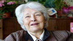 الأديبة إميلي نصرالله.. ترحل كـ"طيور أيلول"