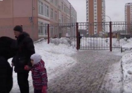 وفاة طفلة متجمدة بسبب إهمال الحضانة.. إليكم القصة