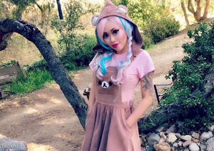 شابة تخضع لعمليات مكلّفة لتشبه باربي