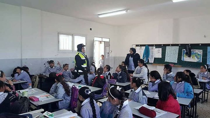 مركز الشرطة المتنقل يستهدف أكثر من ألف مواطن في بلدتي عراق التايه وتلفيت (صور)