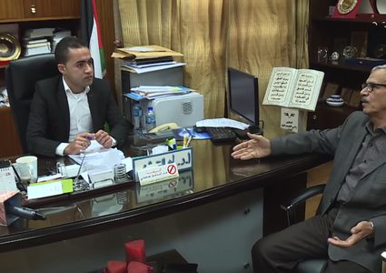 طالب من كلية القانون يتسلم إدارة جامعة النجاح الوطنية ليوم واحد (فيديو)