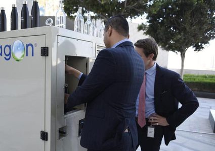 نظام جديد يحول الهواء إلى ماء في الإمارات!