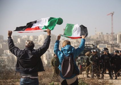 مسيرة بلعين: إنهاء الانقسام الرد على عملية التفجير الجبانة في غزة