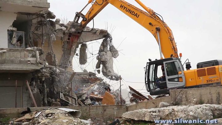 مؤسسة استيطانية ترفع دعوى لإزالة 14 منشأة ومنزل لمواطنين بمسافر يطا