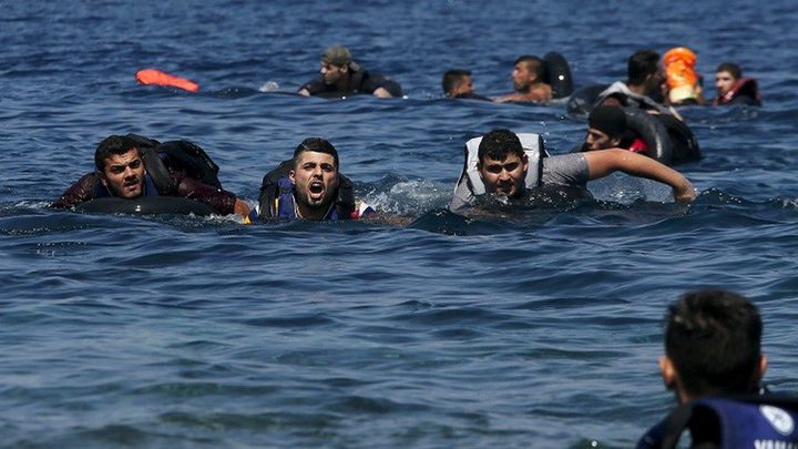 ضحايا بغرق مركب مهاجرين قبالة اليونان