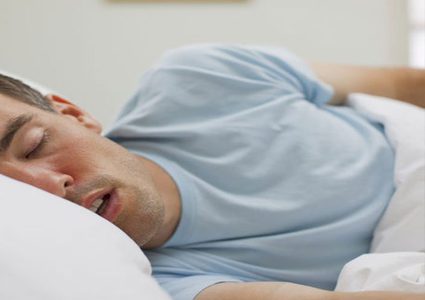 سبب جفاف الفم في الليل وكيفية التغلب عليه؟