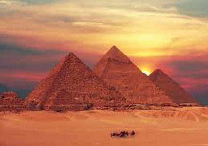 ما علاقة علم الفلك بكيفية بناء الأهرامات؟
