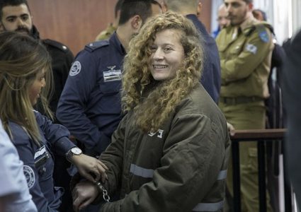 والد عهد التميمي يكشف عن حالتها داخل السجن