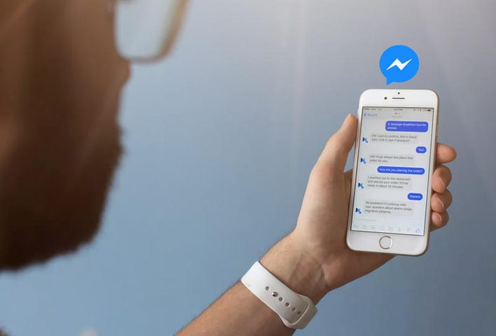 فيس بوك تغلق شات بوت المثير للجدل