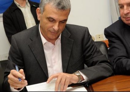 حكومة الإحتلال تعفي السفارة الأميركية في القدس من الترخيص